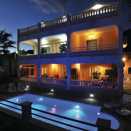Amazing Home In Kastel Stari With House Sea View คาชเตลา ภายนอก รูปภาพ
