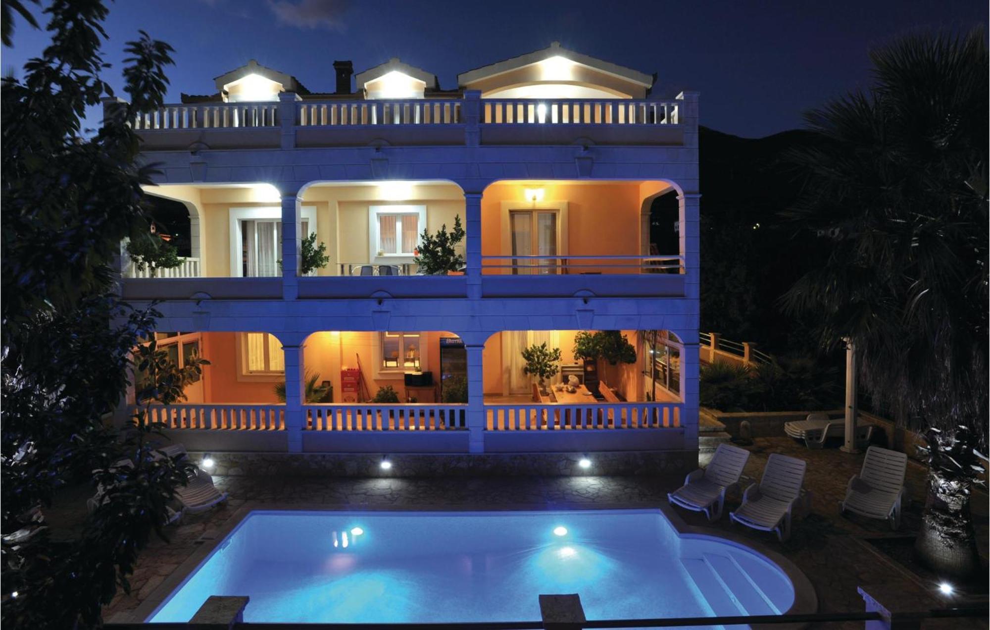 Amazing Home In Kastel Stari With House Sea View คาชเตลา ภายนอก รูปภาพ